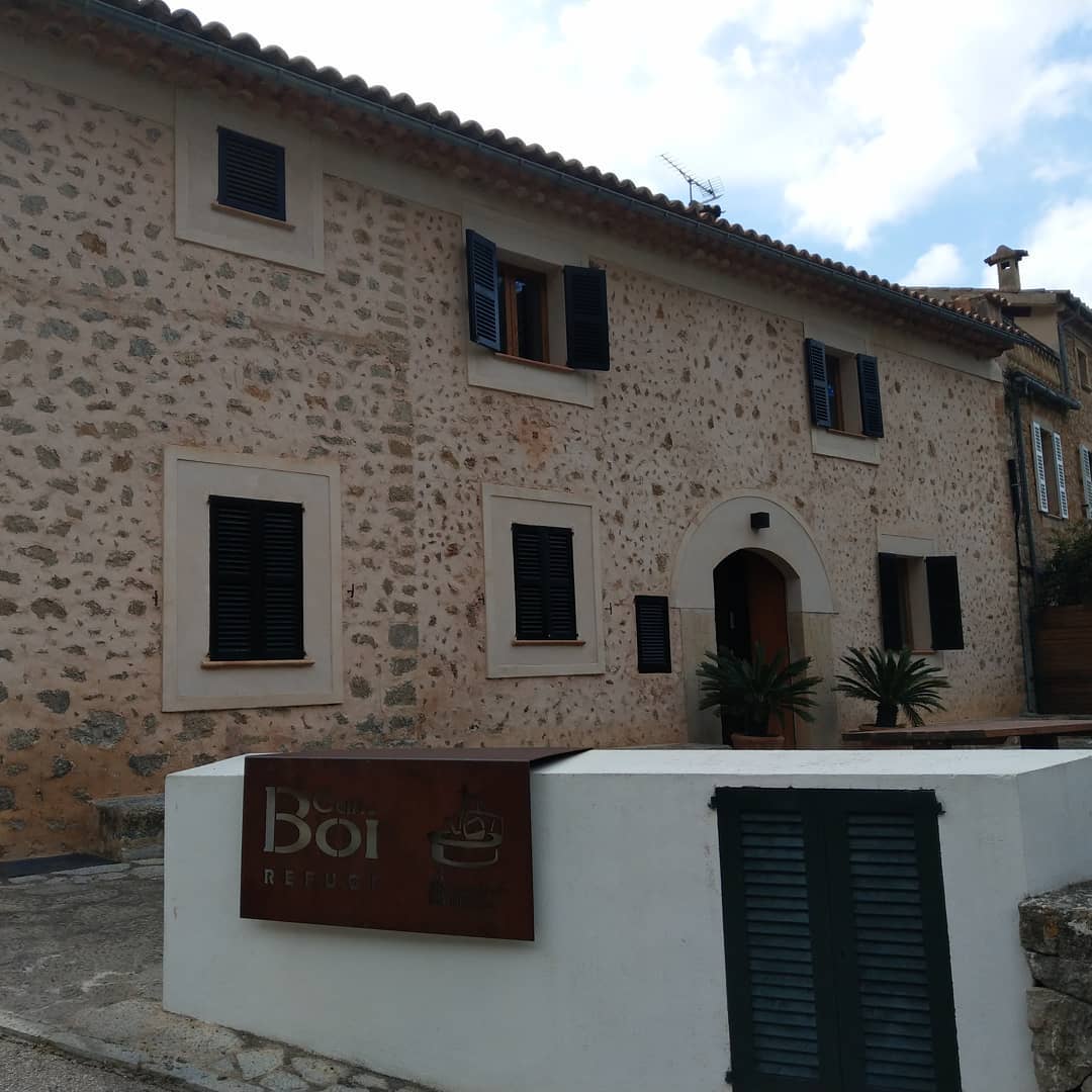 Das Bett ist sicher für die Nacht 